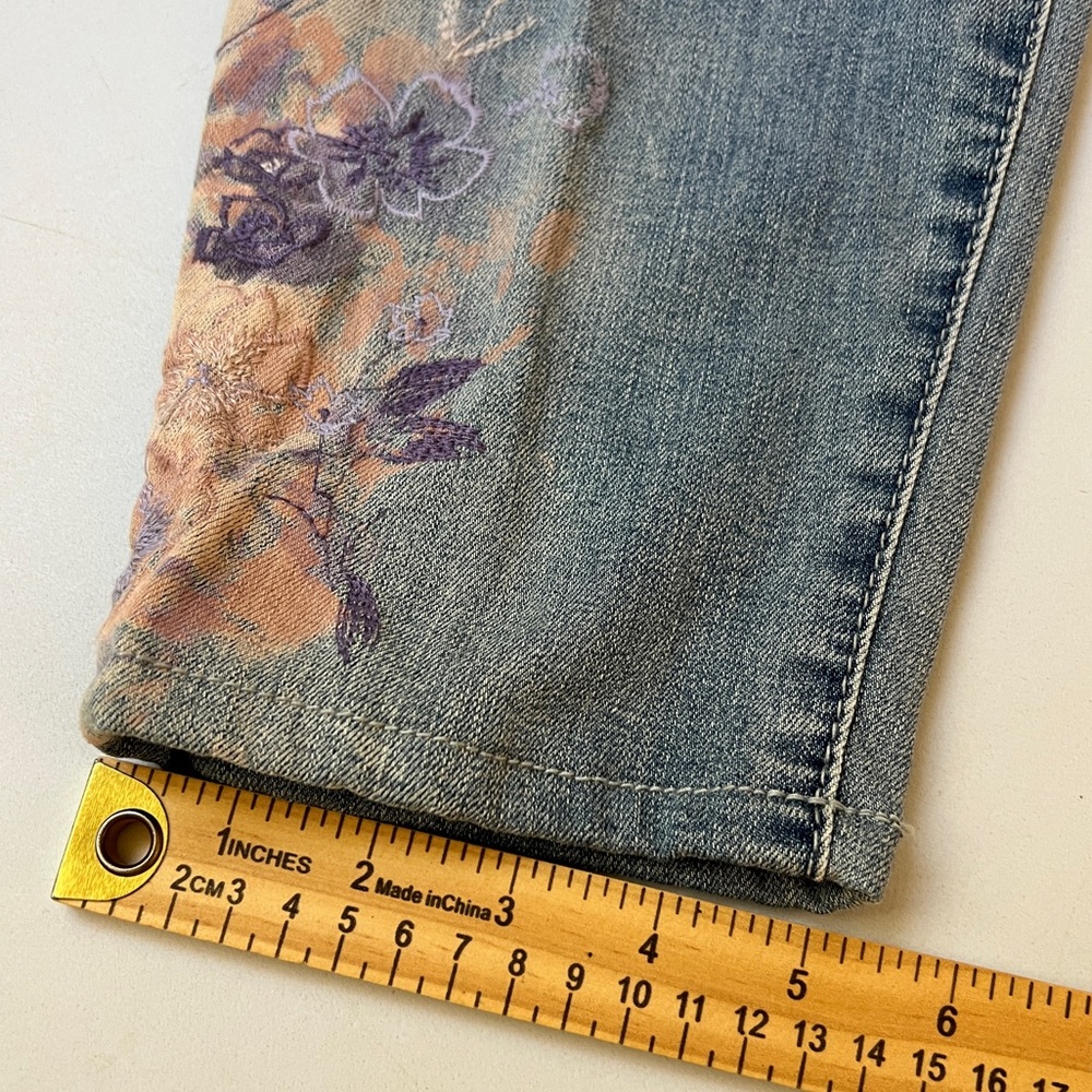 Bandolino Blue Denim Ankle Jeans with Floral Side Print - Picture 6 of 13